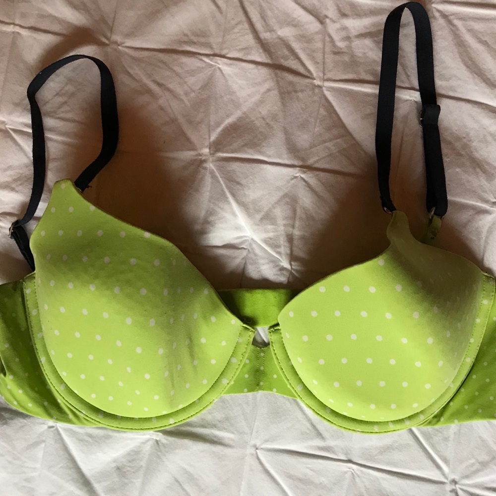 Gilly Hicks bra